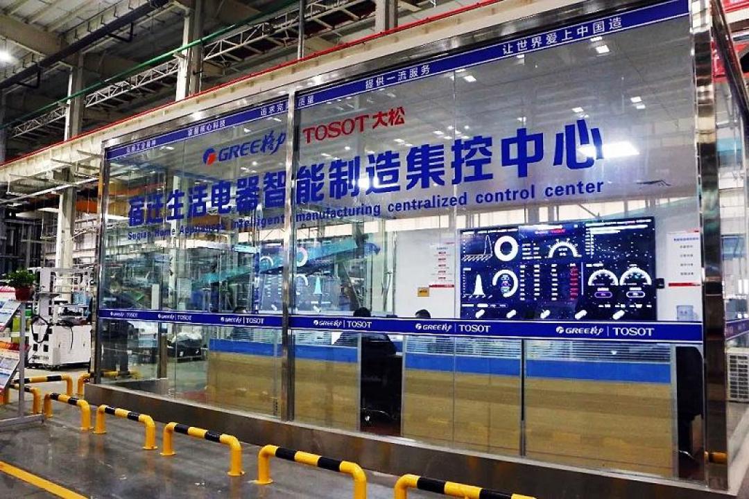 学费9千一年,却嫌1块5橘子宰学生!董明珠技校8000人抢300名额