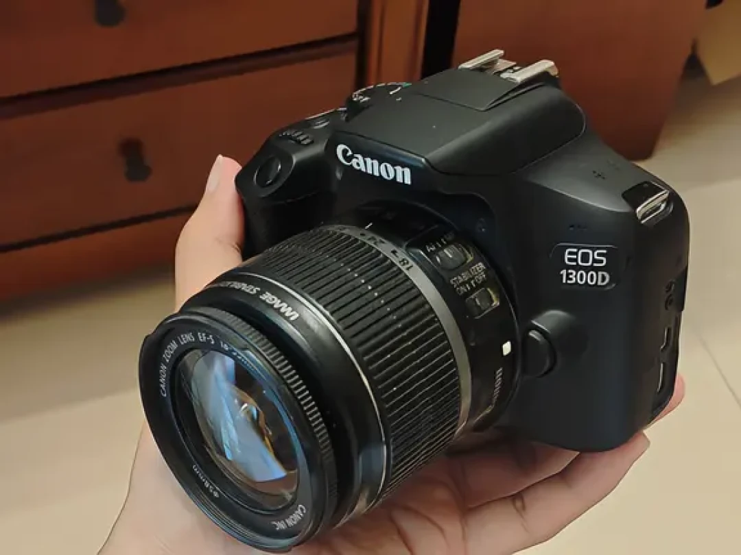 D7000跌到450、5D4才三千多：单反厂退休后，这鱼敢咬吗