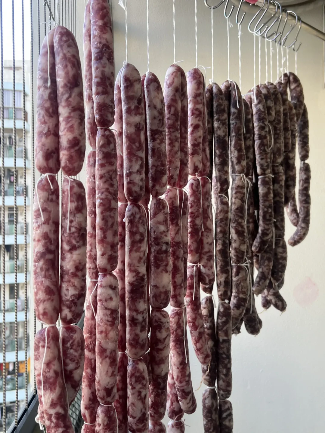 猪价7块9、成品腊肉35块:肉食者霜降开腌前,先算清这三笔腊账