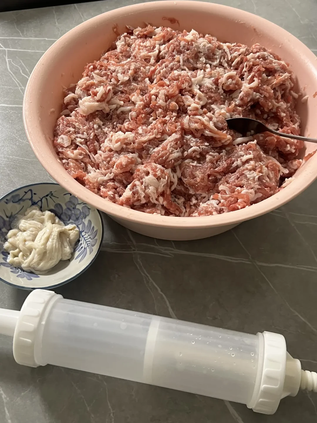 猪价7块9、成品腊肉35块:肉食者霜降开腌前,先算清这三笔腊账