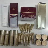 大家都在算羽西直播间的账，我去翻了翻柜台的价签：一年一次的双十一、买一送一、积分兑正装