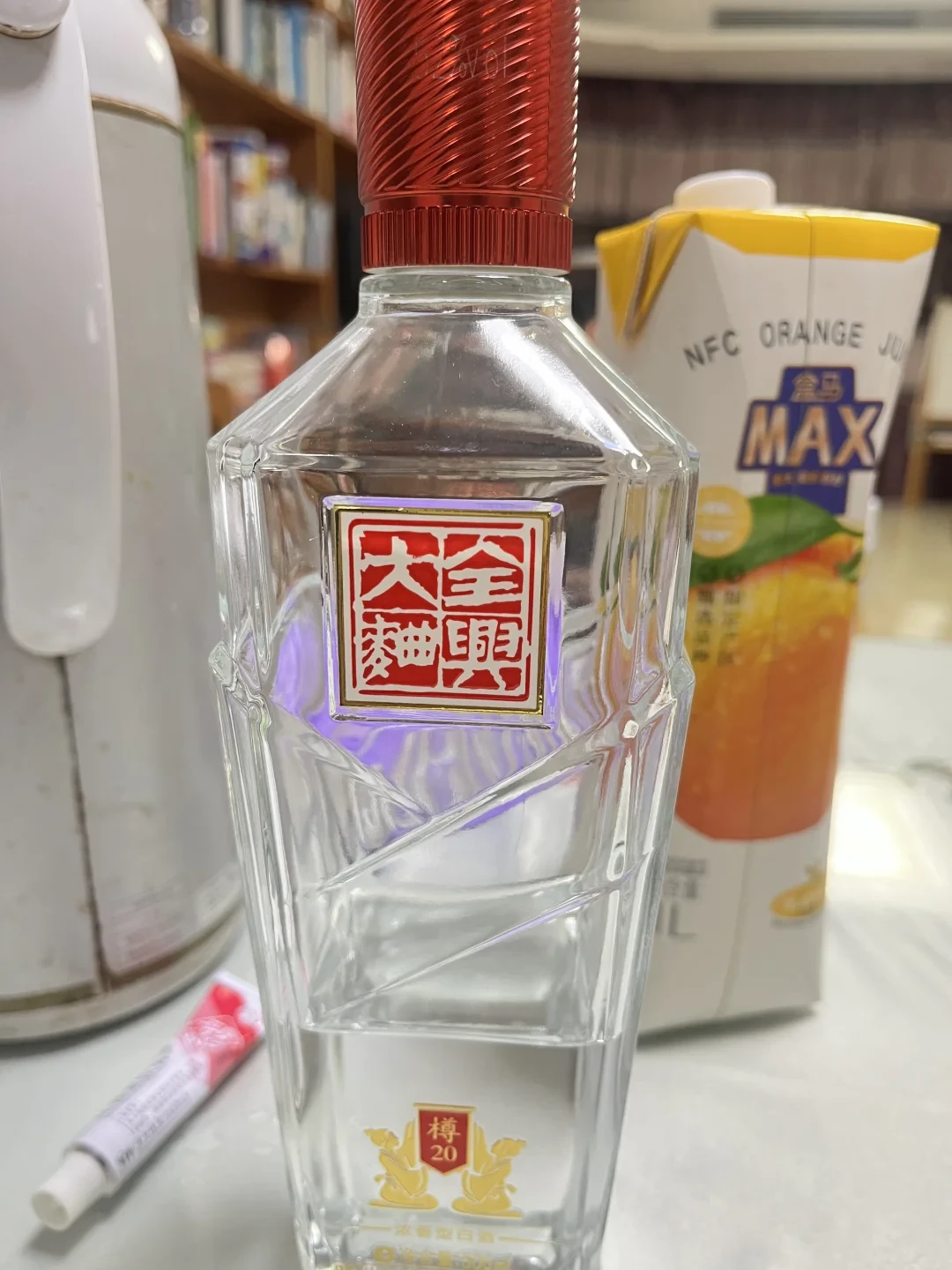 直播间里的全兴