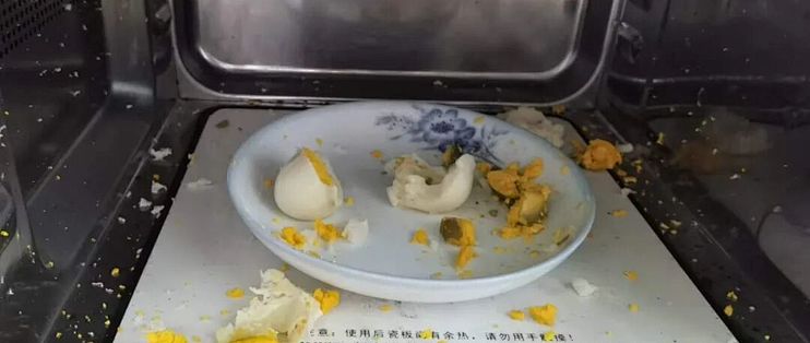 怕了十年微波炉辐射，不如先看看手里那个外卖盒