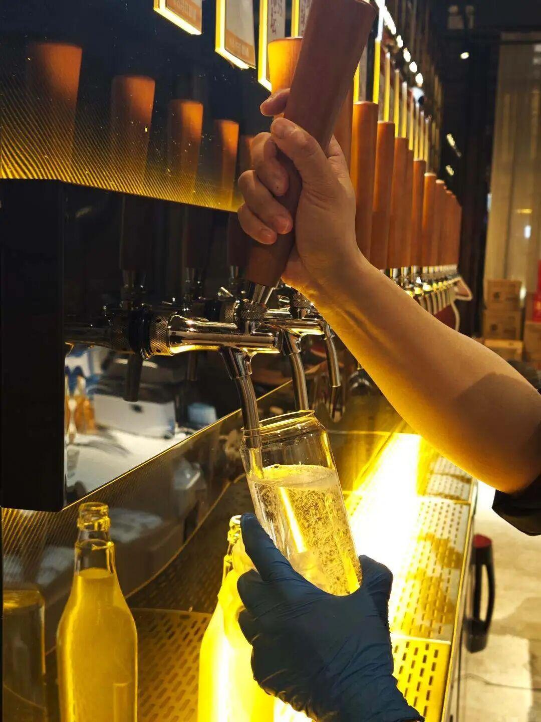 今世缘在县城悄悄摆起了打酒的摊:15个月7家店、不挂价目表,江苏酒的散酒仗才刚开打