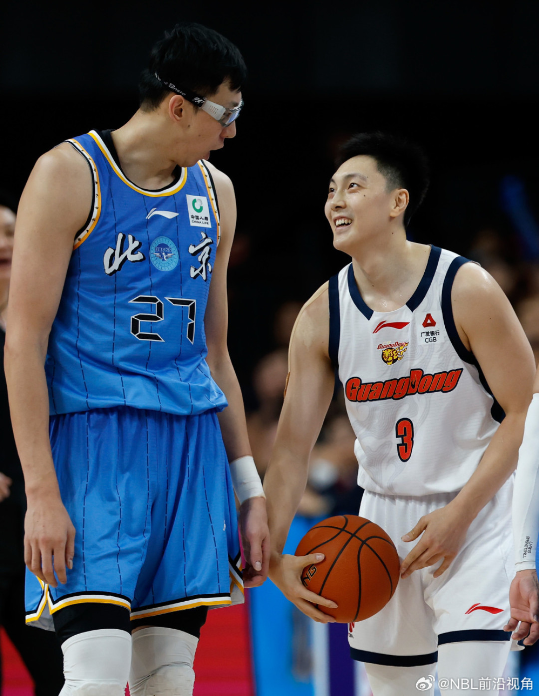 89:90到77:97：13个月，20分的落差，中国男篮这笔账不能只算
