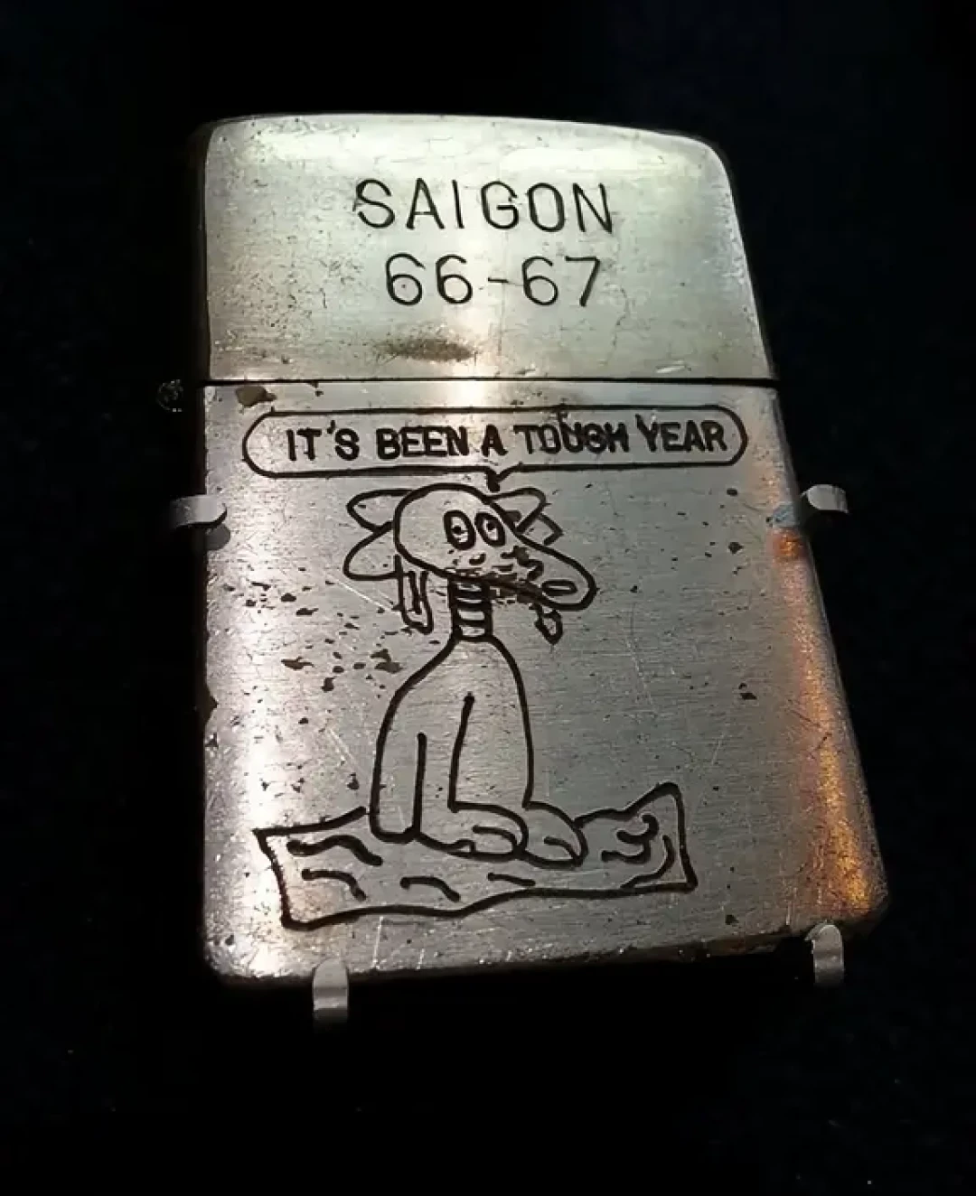 一只刻错名字的Zippo：双11送礼前，我把刻字退不了、卖不掉、刻错这三笔账全排完了