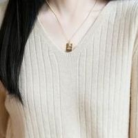 地铁暖办公室凉，灵活叠穿搞定早晚寒风