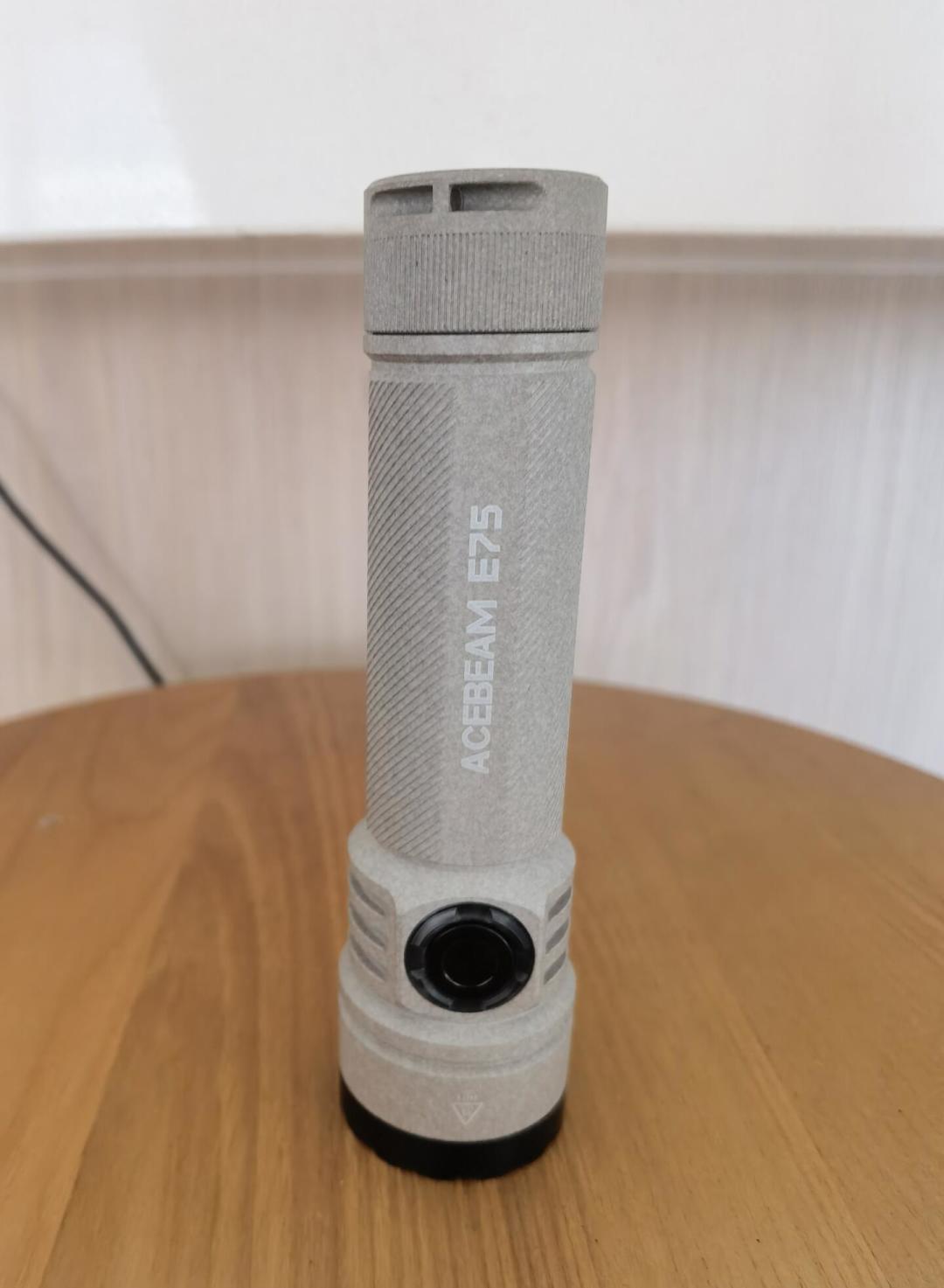 ACEBEAM E75 三个版本怎么选?高亮、高显、远射一次说清