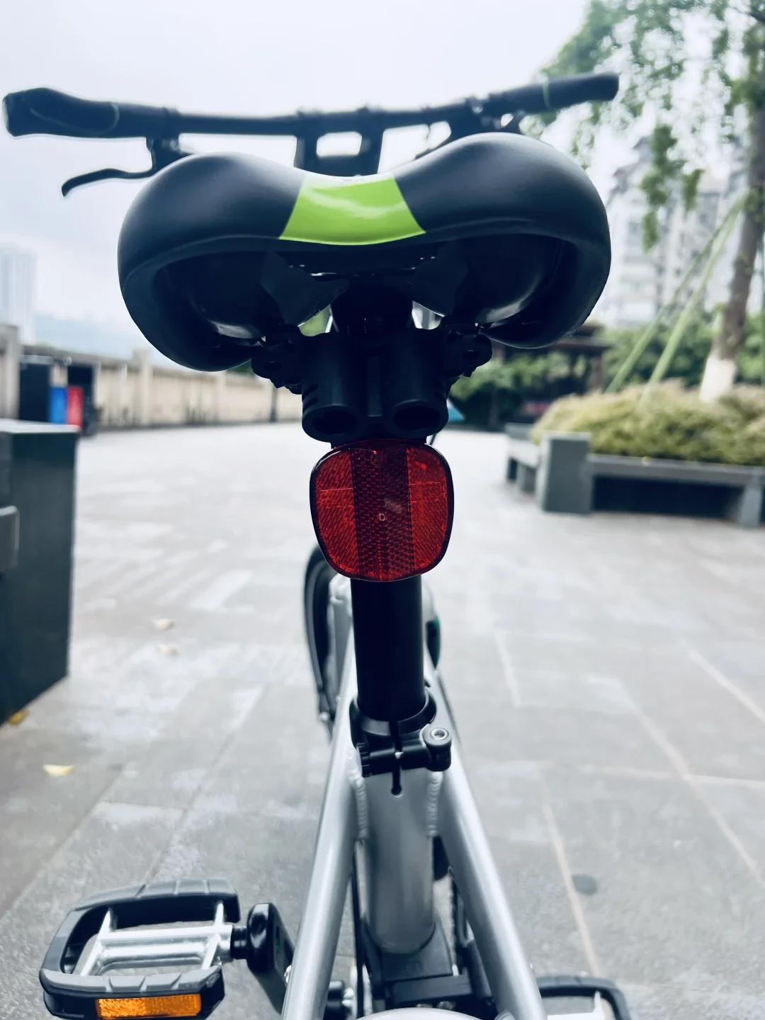 双11新燕鸥落地前,先补完防盗这课:二十多条折叠车丢车帖里的三种丢法、锁具组合与“眼锁”真相