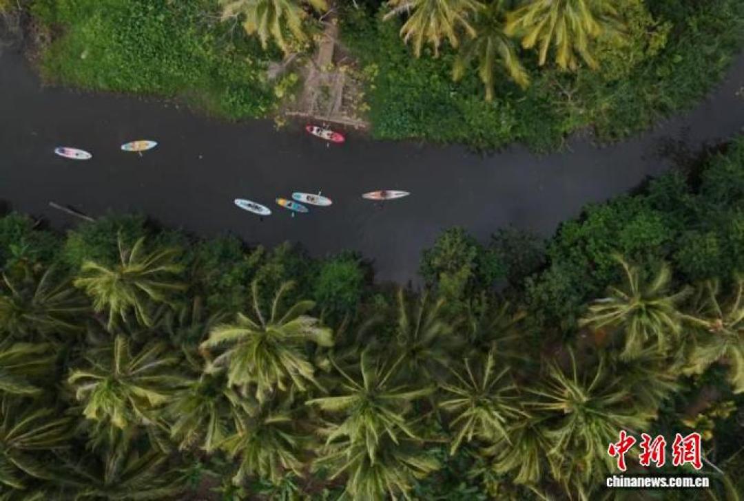 万宁新手冲浪:三个湾为