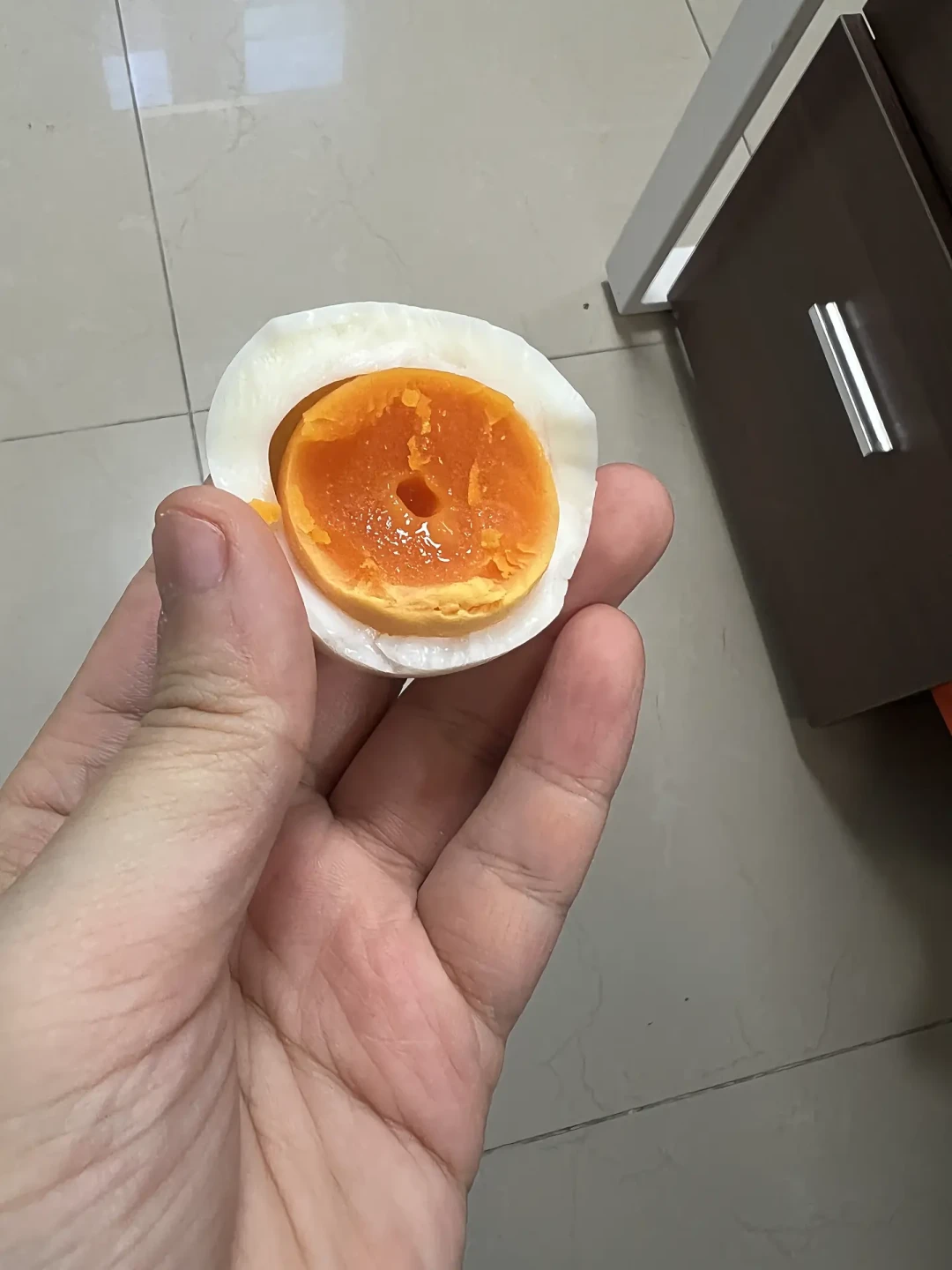 黄天鹅双11凑到1.1元一枚,但可生食期只有15天