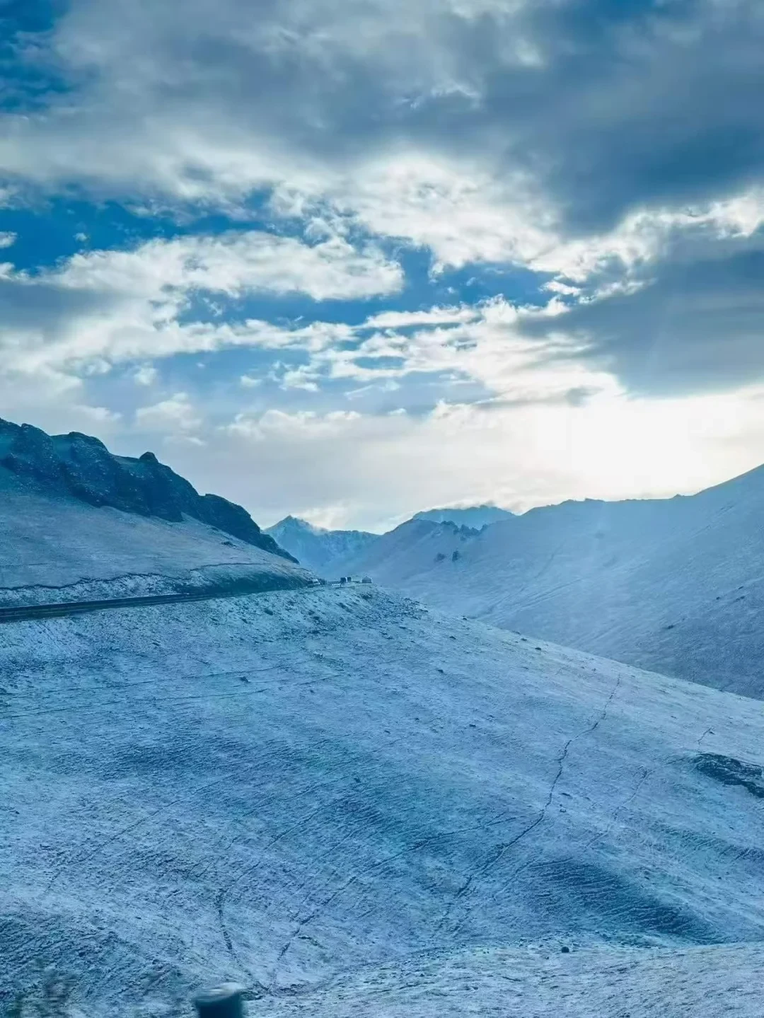 独库封了、雪线压境：十月下旬的西部自驾