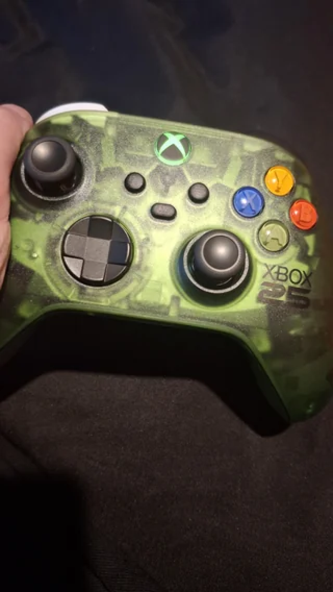 买一发六!网友下单Xbox 25周年纪念手柄:商家直接送一整箱
