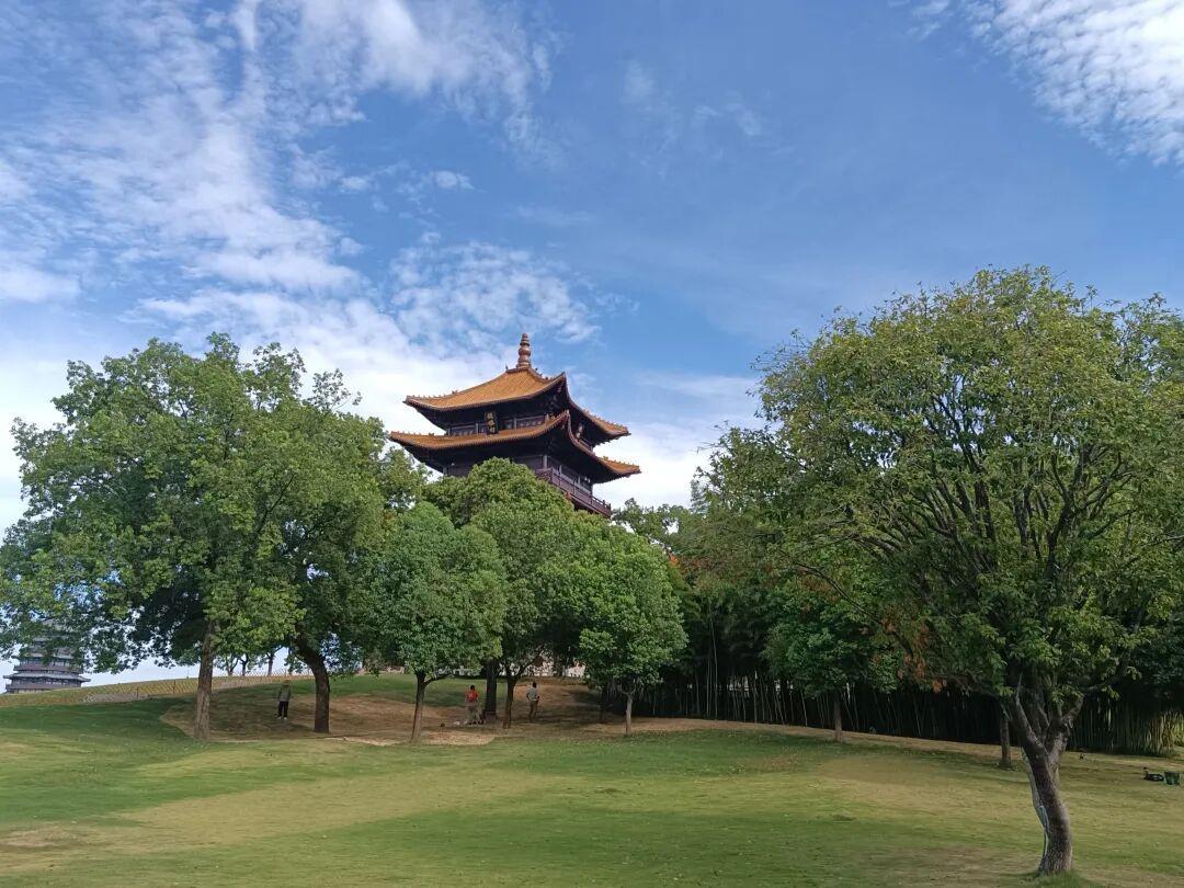 我国首个文化遗产保护五年规划出炉,《文化遗产保护法》也在推进制定:先分清3个“已定”和3个“未定”,再规划你未来5年的古建老街区之行