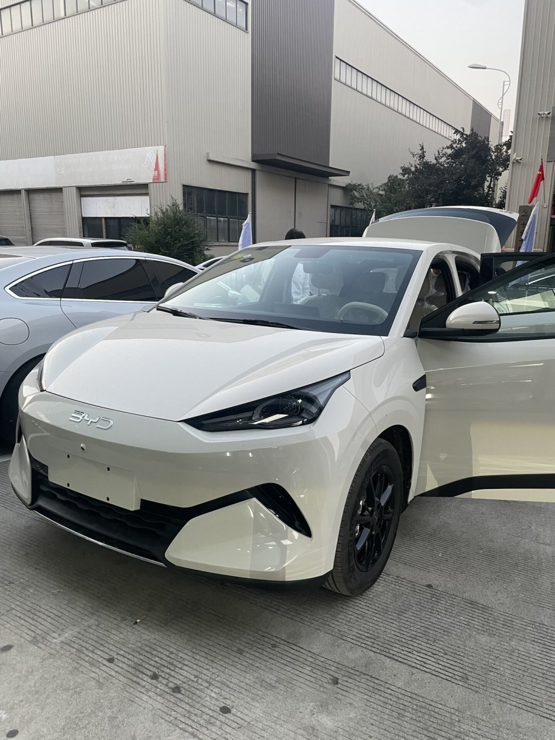 星愿破100万辆当天,二代海鸥把车长加到了4205mm