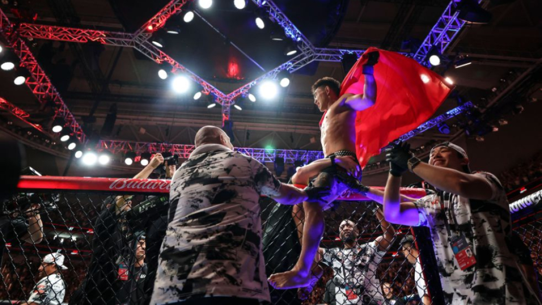 不赢不输，下一个就是宋亚东！他空降阿布扎比，UFC冠军战基本锁死