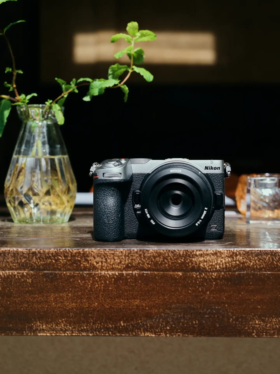 Z5II C砍掉取景器,价格却比大哥贵2500:把四个价格摆一排,尼康的算盘就清楚了
