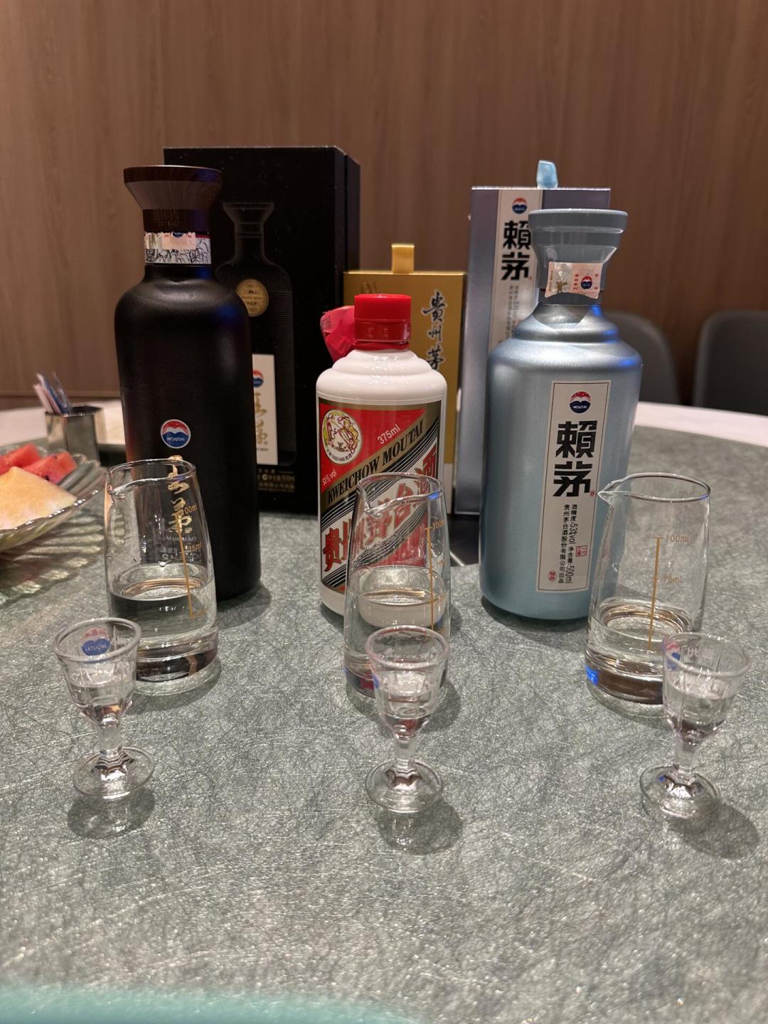 君品习酒干到458:这轮双十一酱酒捡漏,先看懂批价,再看懂杯中