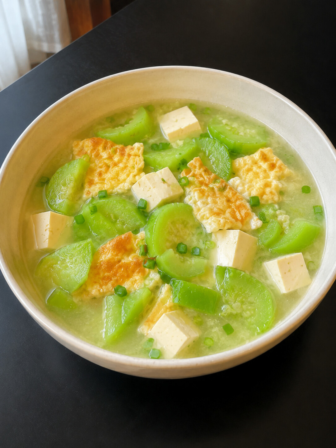 聚餐后涨3斤别断食：毁掉减脂的不是这顿，是接下来两天