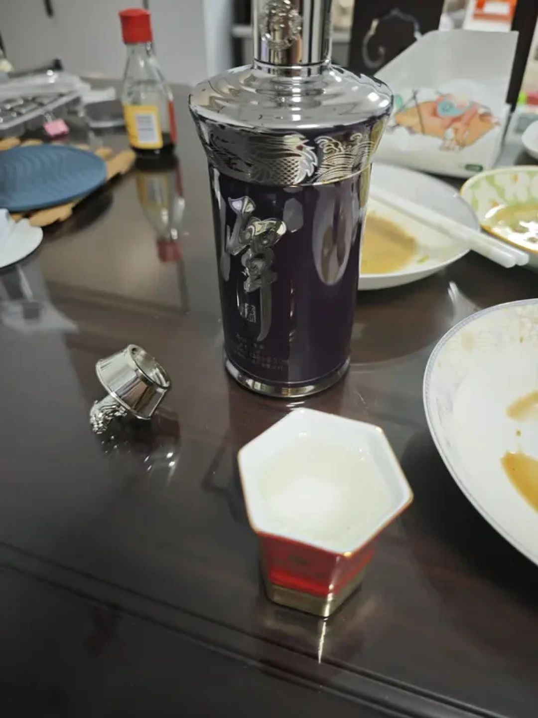 官方卖400+，流水价才330，潭酒紫潭这“天花板”站得住吗？