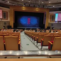 岳云鹏12月北展两连开：带爸妈去，座位比票价重要