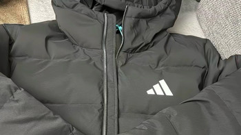阿迪达斯黑金锁温羽绒服实测