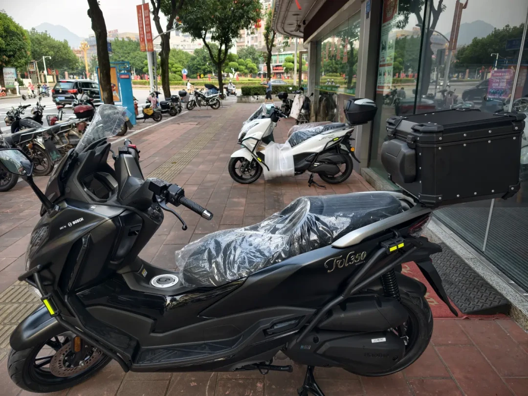 TVL350渗油整改完恢复销售了:掏28980之前,先蹲下来看看发动机右边