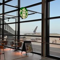 星巴克沙发不留闲人了：10月22日起全国施行“消费入座”，但这几类人还能坐