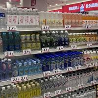 年轻人开始喝水了，超市货架C位换水怎么挑最划算？