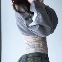 秋冬叠穿怎么穿不臃肿？先管住领口、袖口和腰腹的体积