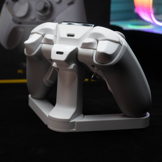 手柄底座自己组装？2.4G接收器竟然是底座本体？易速马绝影X20Pro
