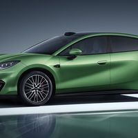 方程S：纸面参数是性能车，开过的底盘工程师说它更像GT