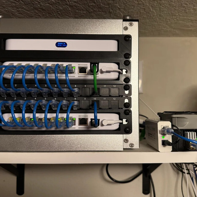 两万多的 UniFi 坏了，售后先让你自己当网工