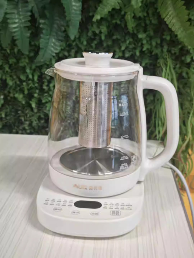 冬天天气冷，煮点花茶喝！