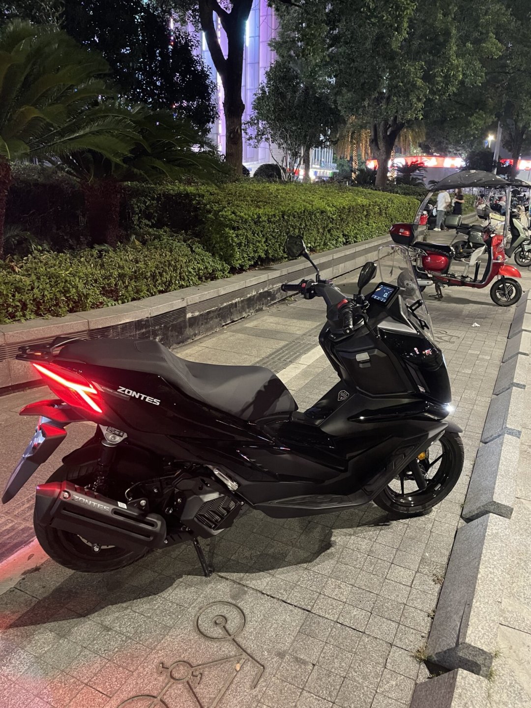 升仕175X卖断货、欠单几千辆:急着抢之前,先看看厂家自己砍掉了“运动版”