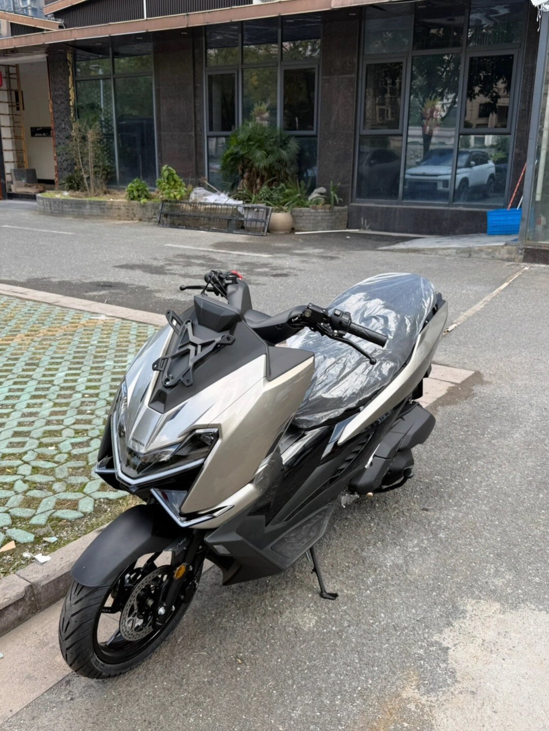 升仕175X卖断货、欠单几千辆:急着抢之前,先看看厂家自己砍掉了“运动版”
