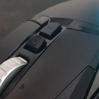罗技G502：重鼠经典，中大手趴握首选