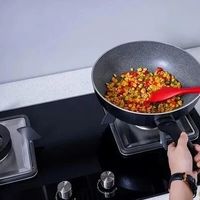 博主去朋友家蹭饭，一盘青椒肉丝从“炒”吃成了“煮”：这锅电磁炉背得冤吗