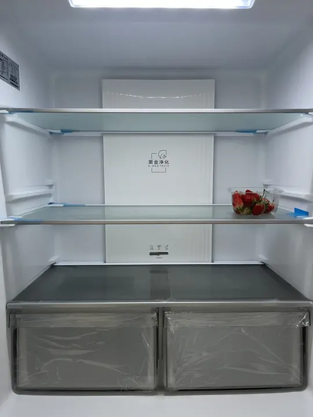 几毛钱的灯泡，能报废几千块的冰箱！冷冻室不装灯真不是抠门