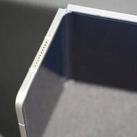 iPhone Duo的官方保护壳里，为什么会用上胶带