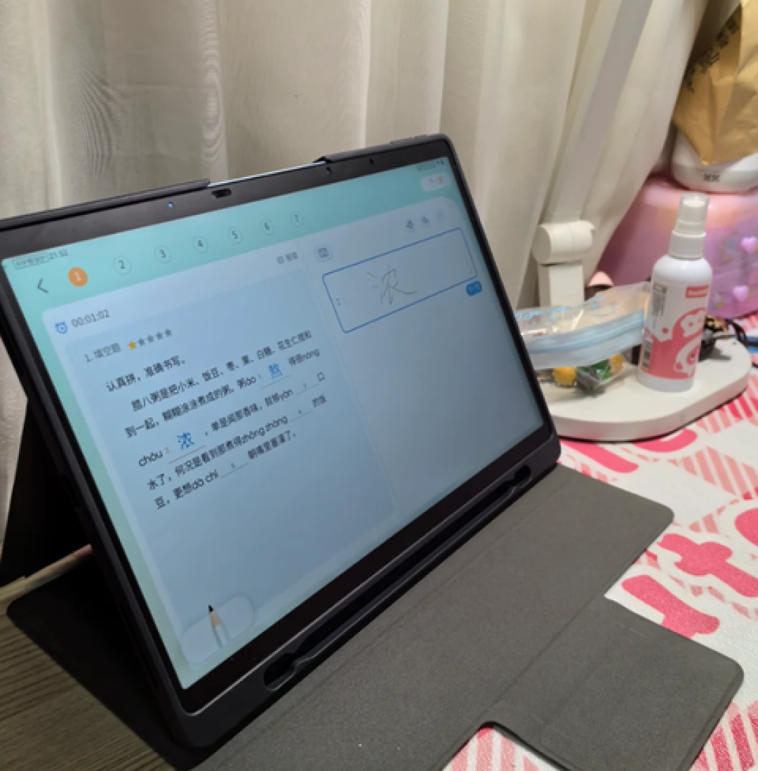 学习机比平板贵两三千，差价买的是“没人管”，值吗？