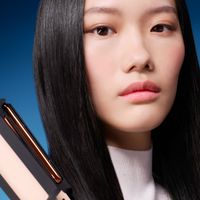 R2扫拖机器人与水光直板夹双新品开推 | 戴森10.22日报