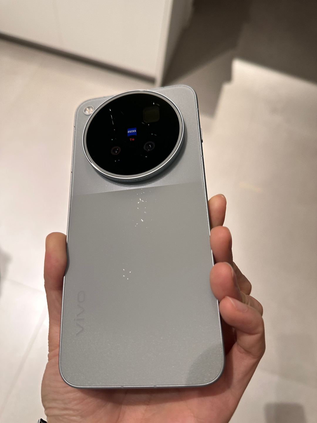 X500的4K240慢动作没想象中丝滑：光线、模式、还有那一千块档位，双11付钱前先把慢动作菜单翻一遍