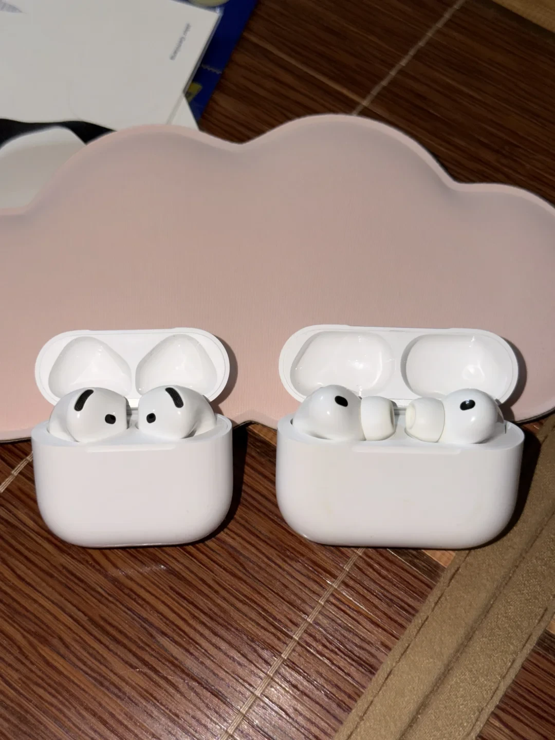 1223打到975,AirPods Pro 3 站进了 AirPods 5 的地盘——双11为这200多块差价纠结前,先把它拆成三笔钱