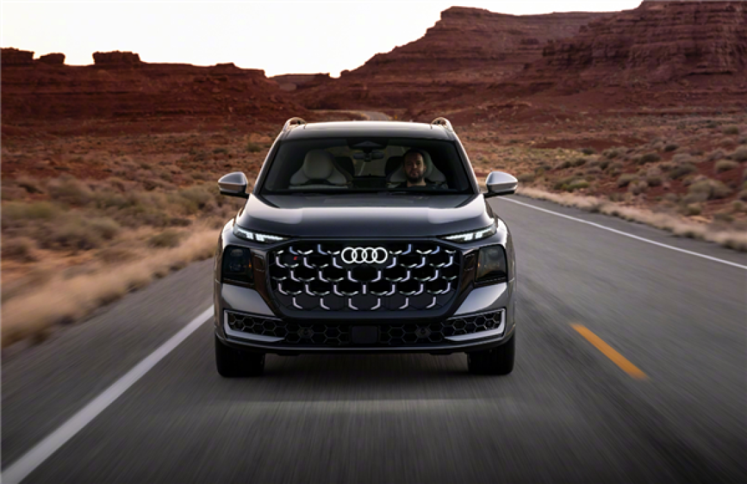 奥迪史上最大SUV!全新旗舰Q9实车国内现身:前脸或成大槽点