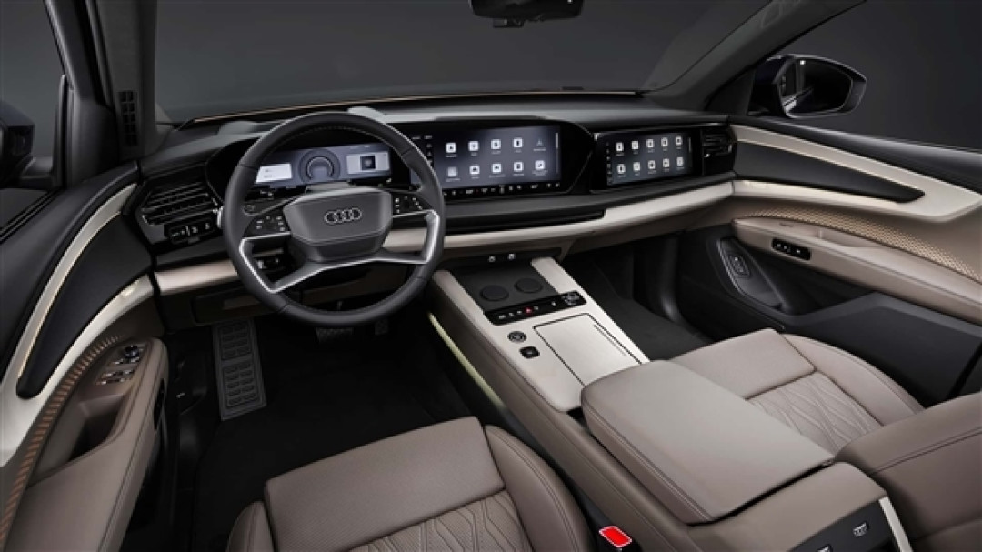 奥迪史上最大SUV!全新旗舰Q9实车国内现身:前脸或成大槽点