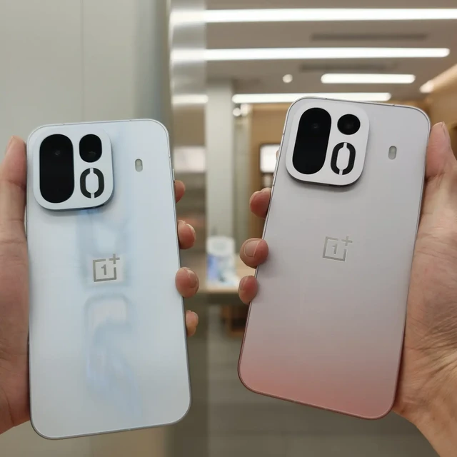 3nm芯片、185帧、10℃温差：一加Ace7 Pro把性能机的赌注押在一颗风扇上