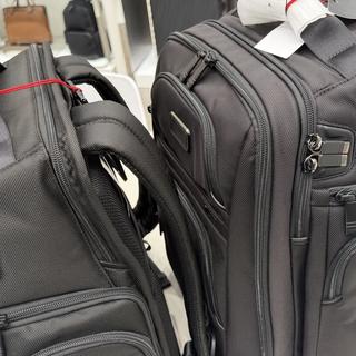 TUMI Alpha4大号值不值6500？轻了、顺了，容量却没惊喜