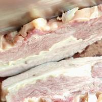 柜台酱肉160一斤、早市火烧8块、抽检近8成不合格:霜降第一口驴肉火烧下嘴前,肉食者先把这三笔“驴账”算清