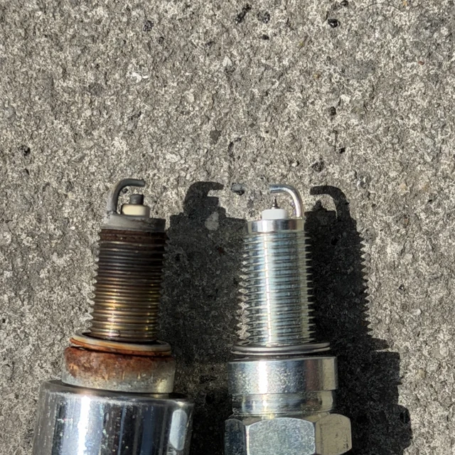 旧塞拧不动，新NGK进不了：自己换火花塞，第一个坑在拆不在装